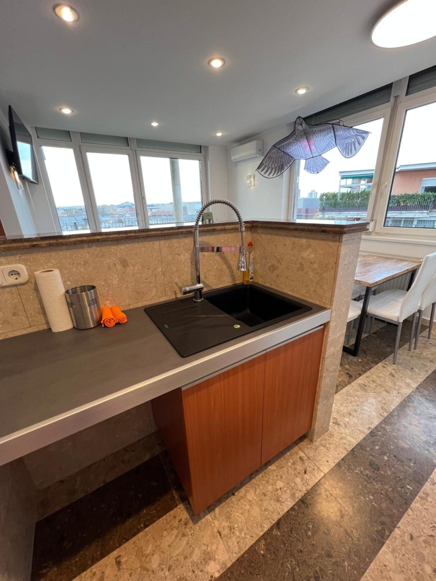 Apartament Penthouse Rooftop With Huge Sky Terrace Budapeszt